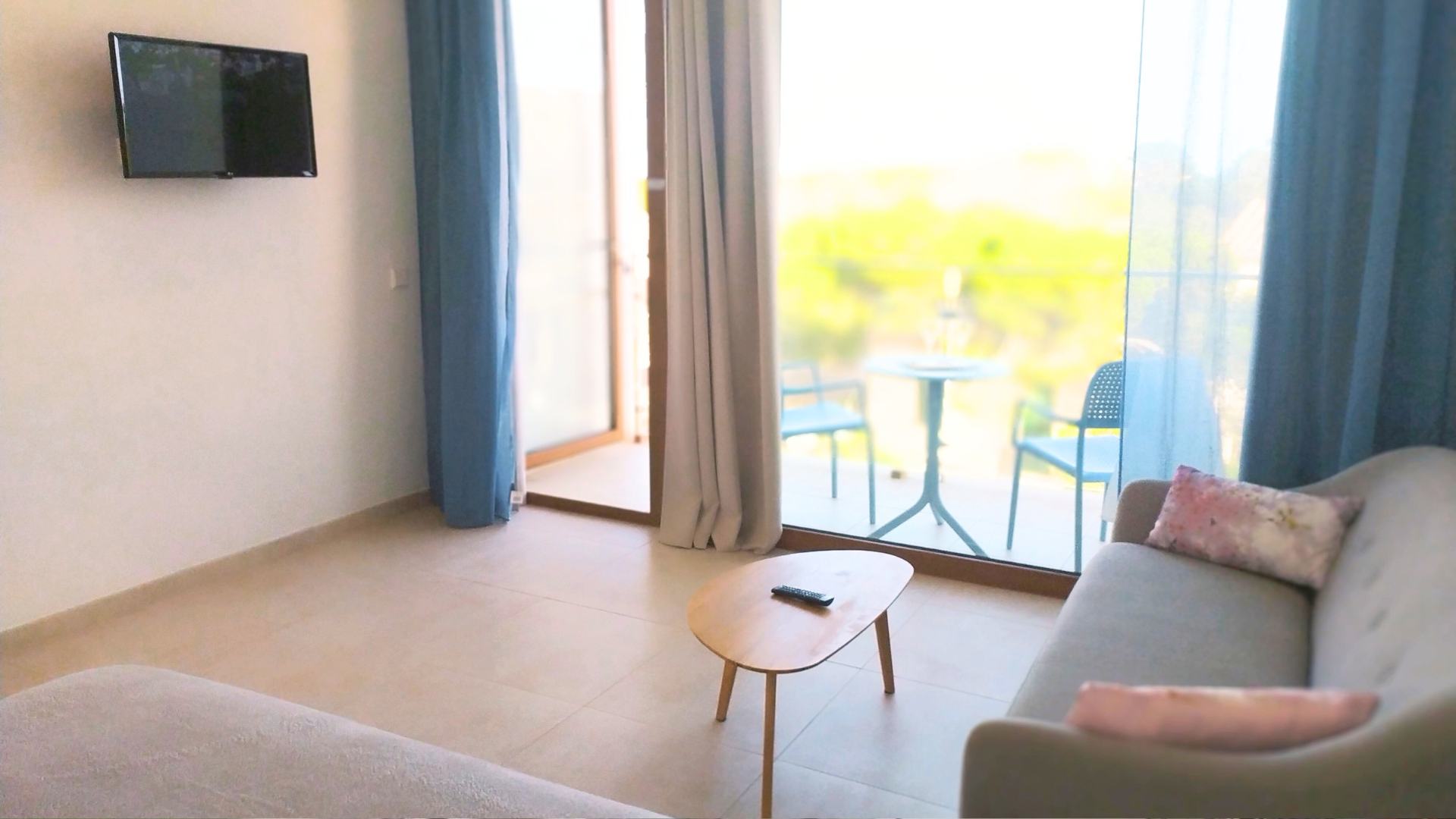 APARTAMENTOS & ESTUDIOS VILLA PRIMERA