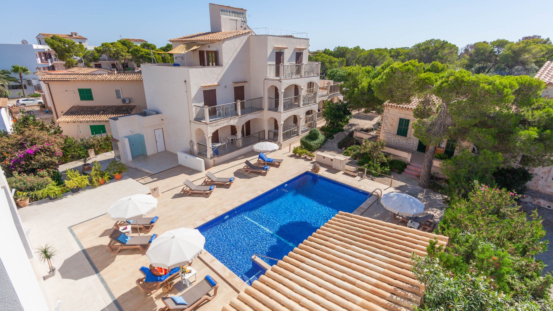 APARTAMENTOS & ESTUDIOS VILLA PRIMERA