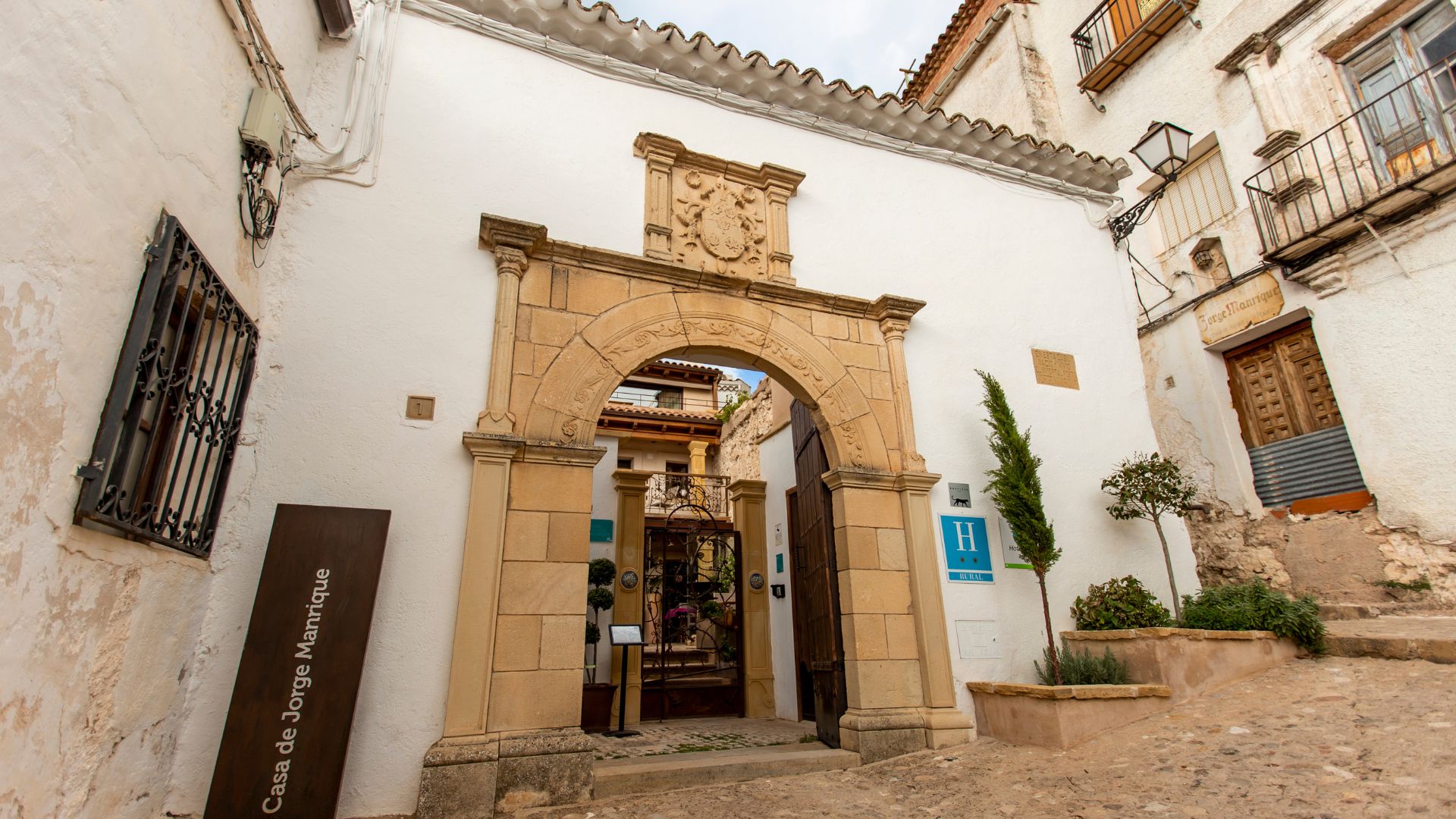 Hotel Poeta Jorge Manrique