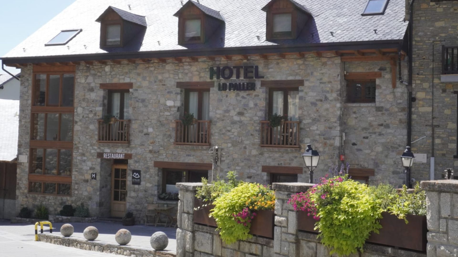 Lo Paller Hotel Restaurant