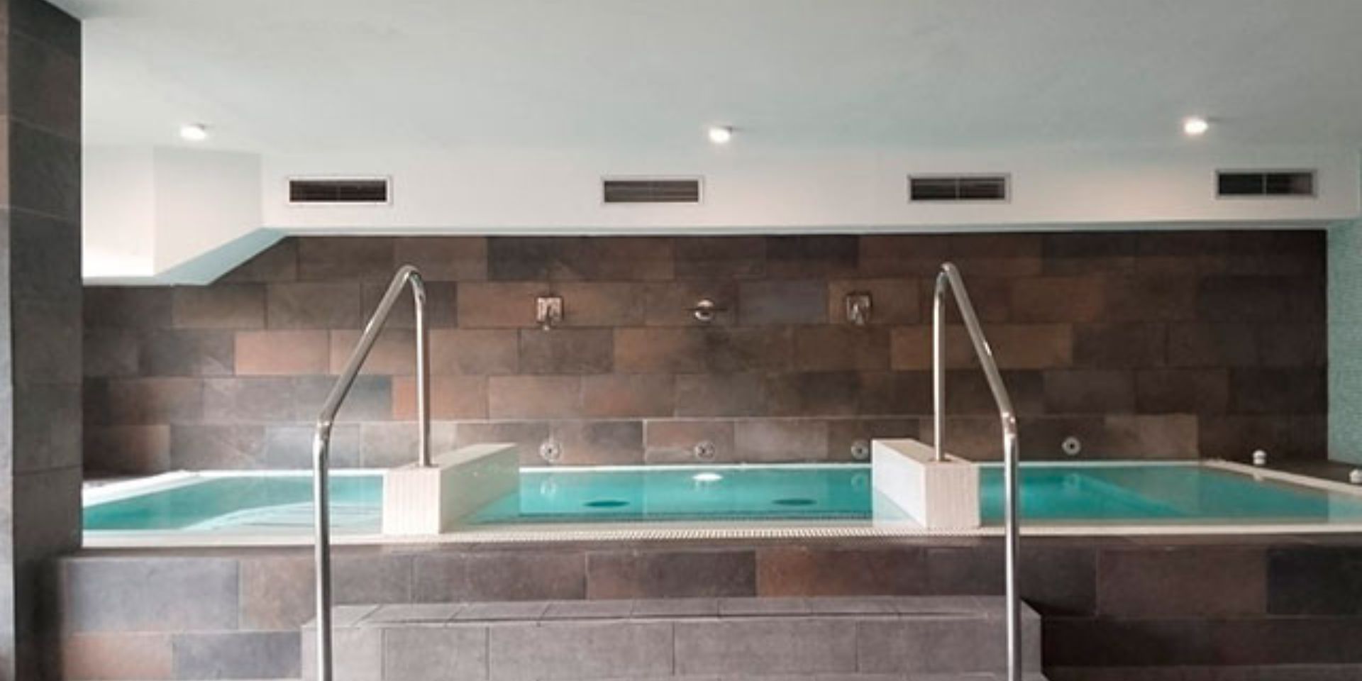 Spa Coral Suites