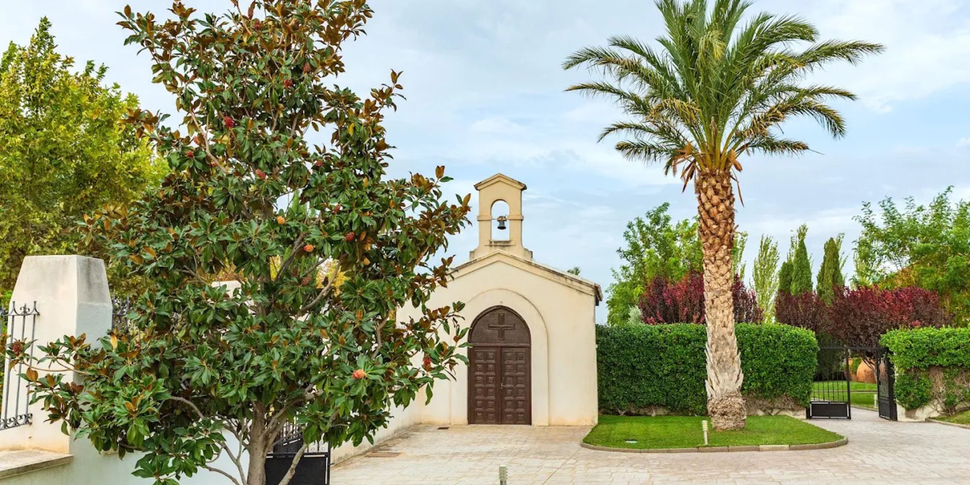 Bodegas y Viñedos Casa del Valle