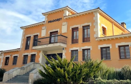 Bodegas y Viñedos PRADOREY
