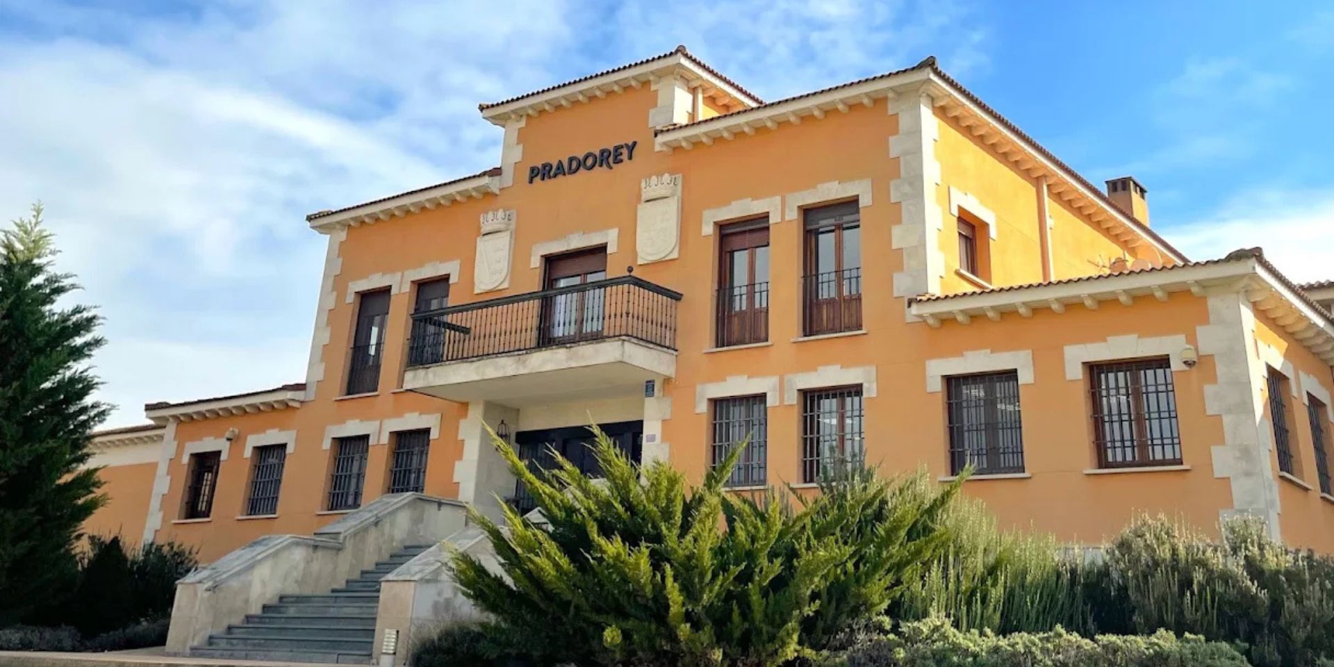 Bodegas y Viñedos Pradorey